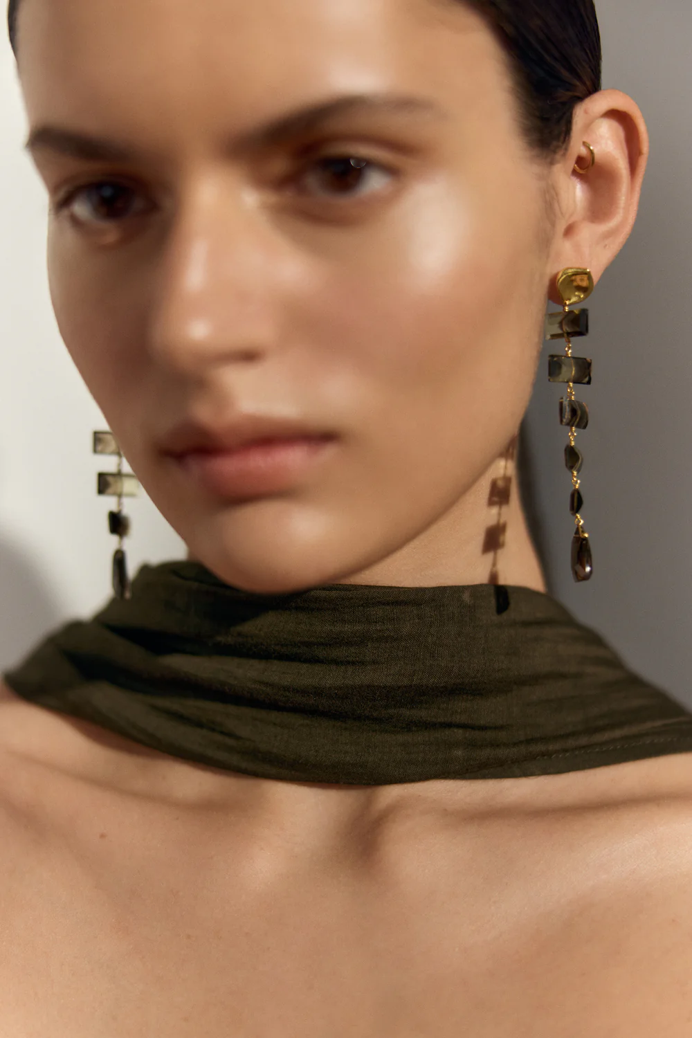 Fishbone Tiered Earrings Quartz - Image 3
